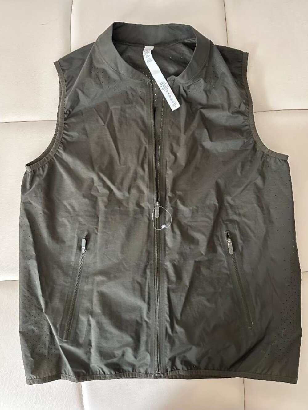 NWOT LULULEMON Women Lightweight Running Vest Size 6 MSRP: $98